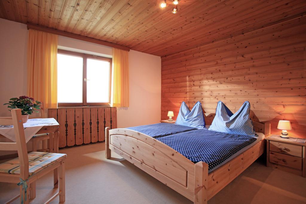 Апартаменти Gugghof Гопфгартен-ім-Бріксенталь Номер фото